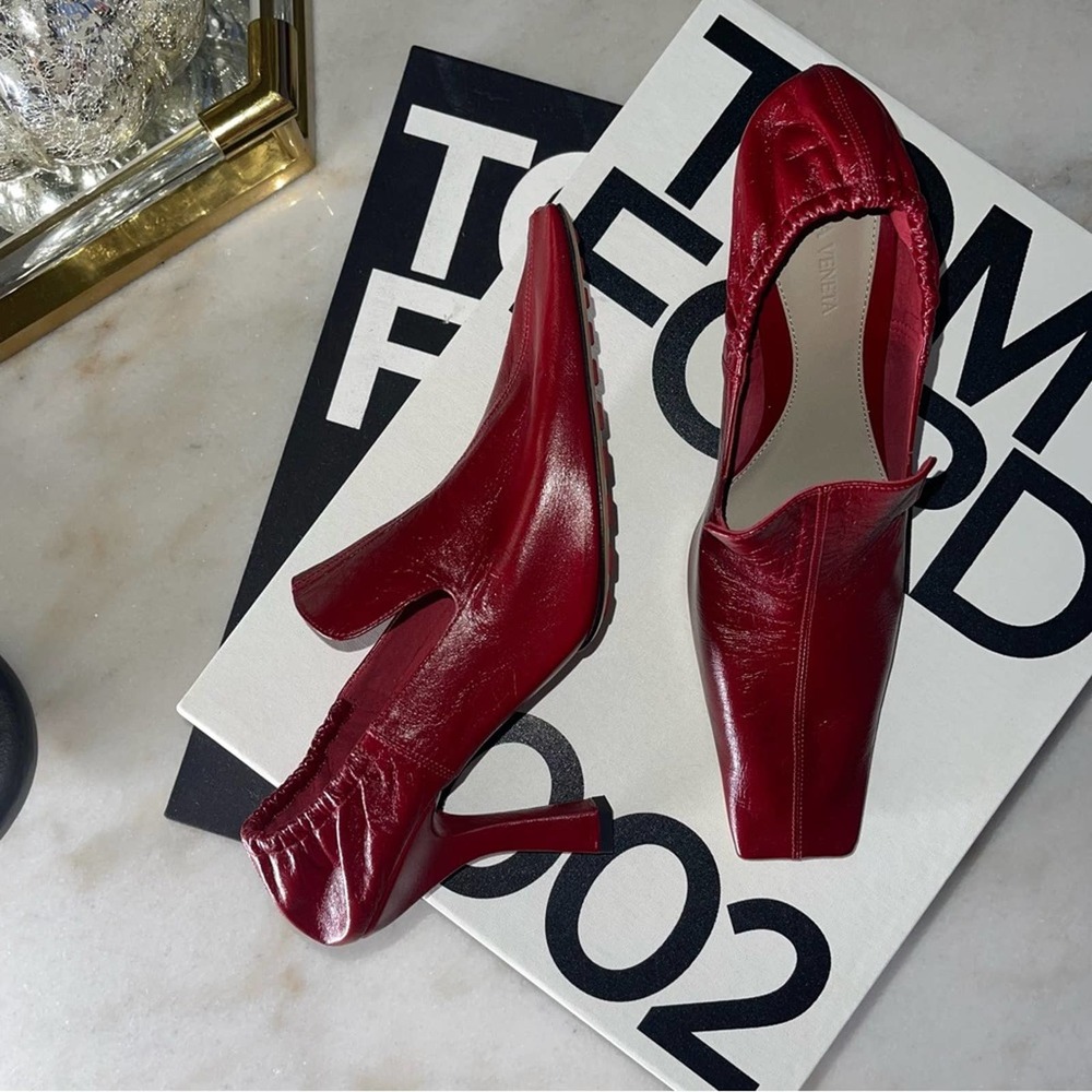 Bottega Veneta The Curve Heel Loafer Pump In Nappa Leather - 90mm In Red